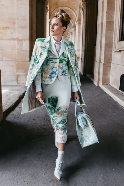 Look 25